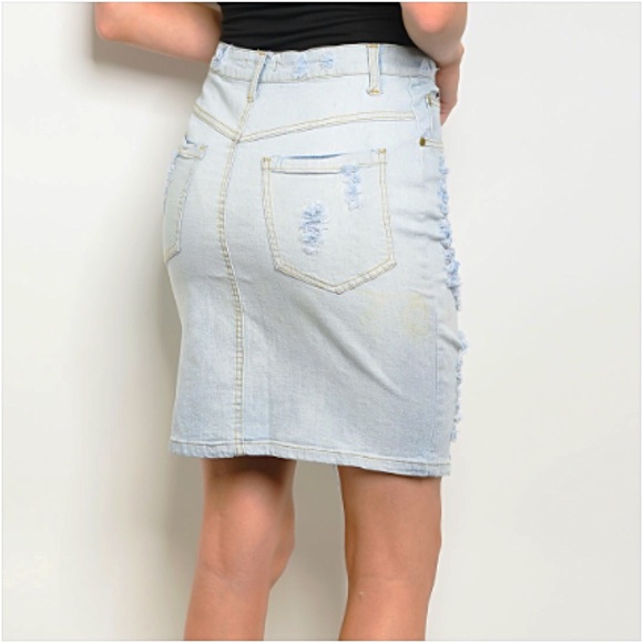 Light Distressed Denim Jean Skirt SM - Picture 4 of 8